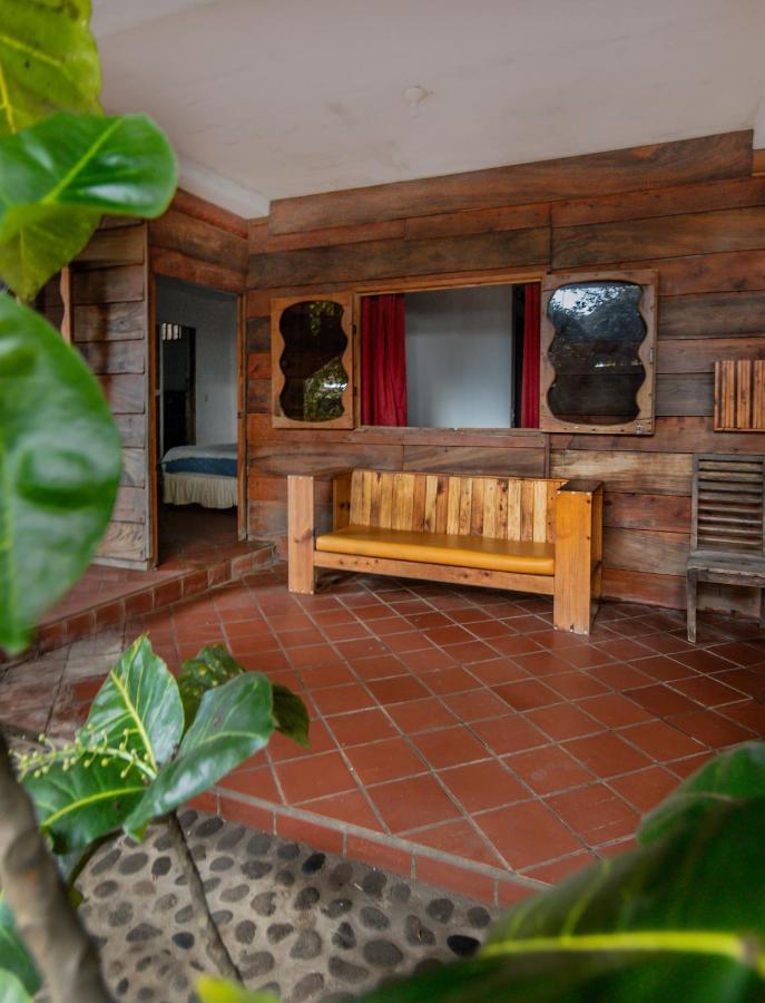 Esencia Nativa Hotel El Zonte Bagian luar foto