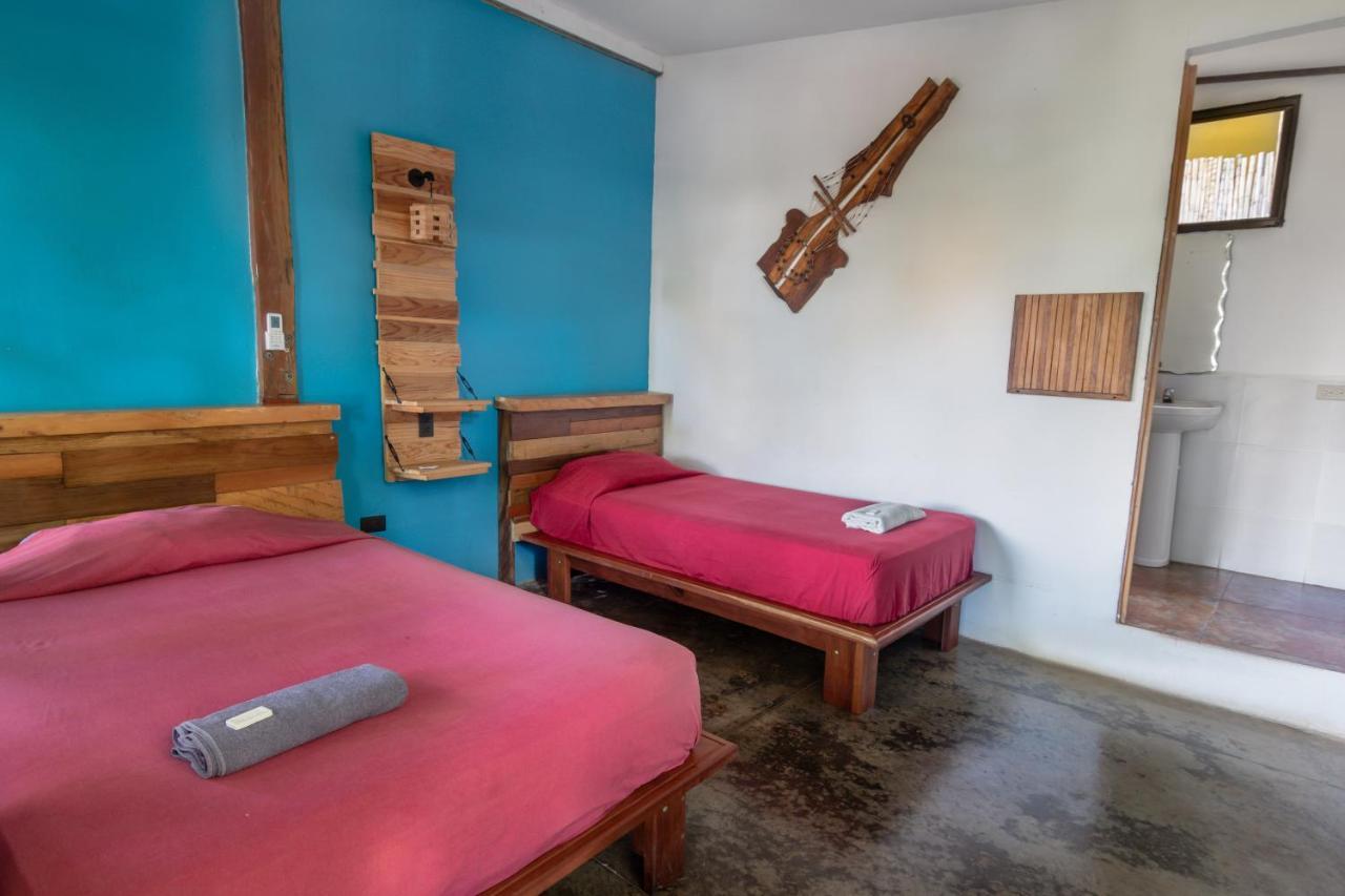 Esencia Nativa Hotel El Zonte Bagian luar foto